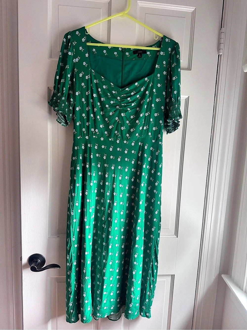 J.Crew Smocked-sleeve midi dress in floral Maxi Dress Green & White Size 8